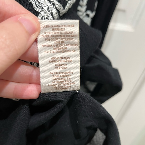 Free People Austin embroidered mini. Medium. Excellent used condition. - Picture 9 of 10